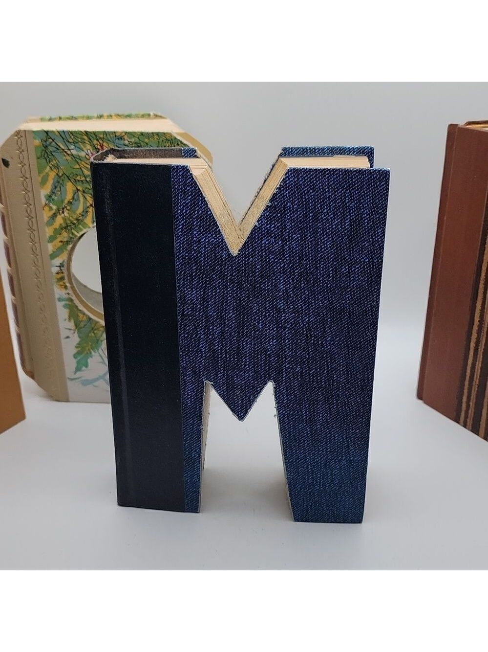 HOME MADE OUT OF BOOKS - Picture 6 of 10